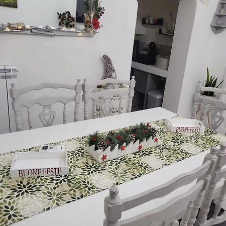 Bed & Breakfast Dimora Felice オストゥーニ エクステリア 写真